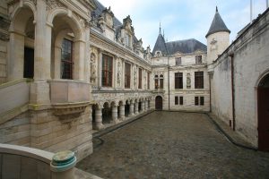 Mairie La Rochelle Hôtel de ville passeport